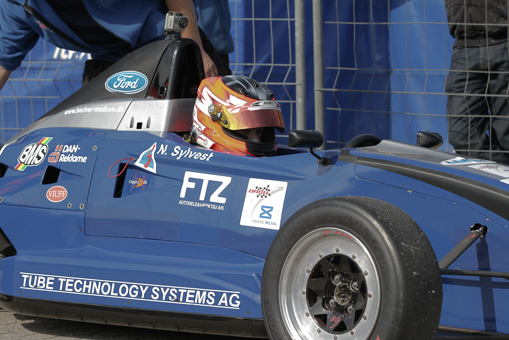 Nicolai Sylvest sidder klar til at vinde tredje løb i Formel Ford
(Foto: Motorsporten.dk)